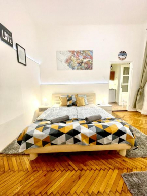 Small Cosy Apartment near the famous WESTEND City Center